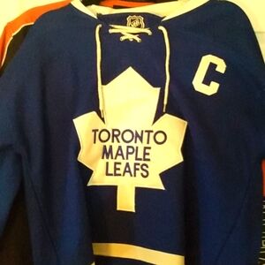 Toronto Maple Leafs Phaneuf Jersey Size M